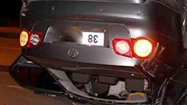OTOMOBİL TAKLA ATTI: 4 YARALI