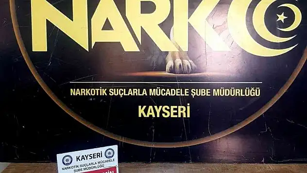 Stop lambasından uyuşturucu çıktı