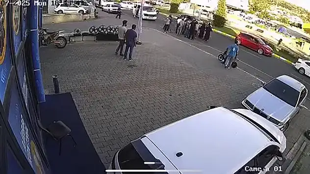77 yaşındaki adam metrelerce sürüklendi