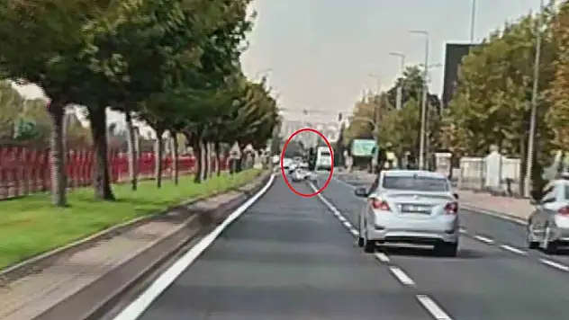 Kayseri'de motosiklet sürücüsü havaya savruldu!