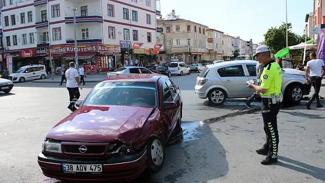 Trafik kazası: 2 yaralı