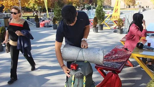 Otostopla Türkiye'den sonra dünyayı gezecek