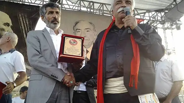 Ozan Arif vefatının 1. yılında anılacak