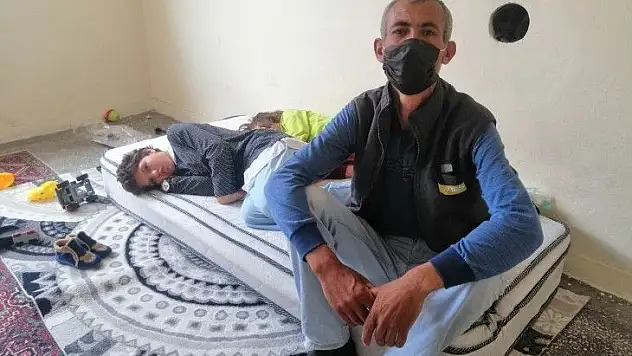 Bu sese kulak verin