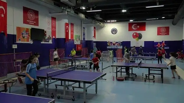 Olimpiyatlara giden ilk Türk olmayı hedefliyor