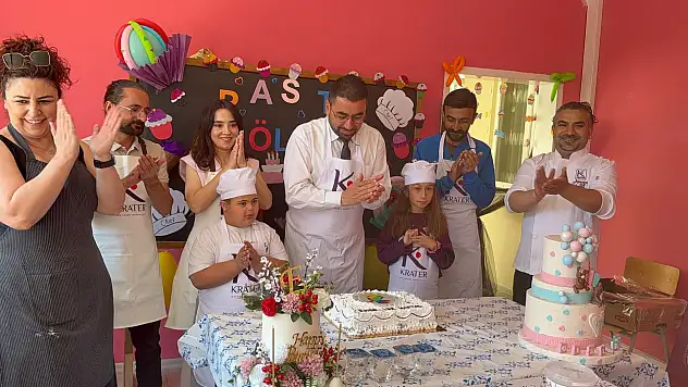 Özel öğrencilerden tatlı sürpriz!