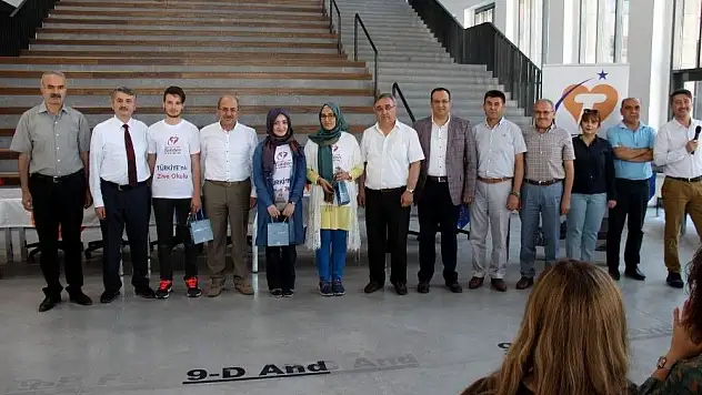 Özel Tekden Fen ve Anadolu Lisesi'nin LYS başarısı