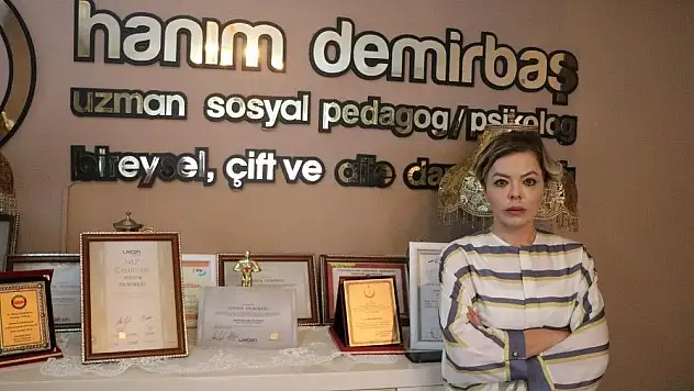 (Özel) Uzmanlardan velilere 'Karne' uyarısı: 'Karneyi çocukların zekalarının ölçeği olarak görmeyin'