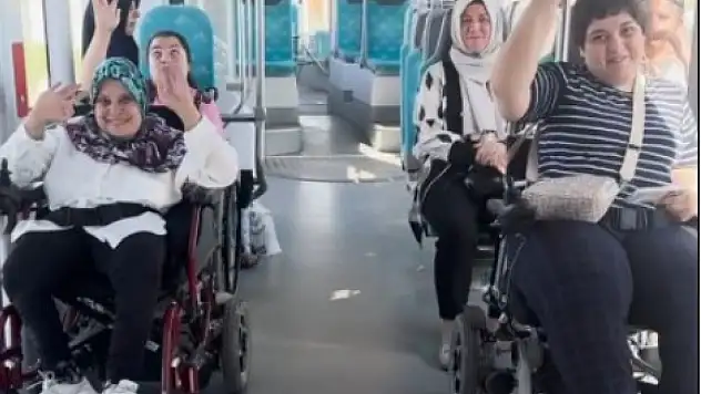 İlk kez bindiler! Mutlulukları gözlerinden okundu