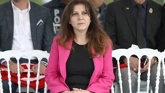 Özer'den dikkat çeken açıklama: Yaşananları bu milletin vicdanına havale ediyorum!