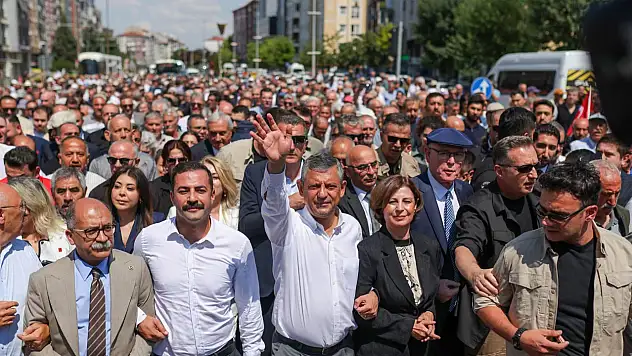 Özgür Özel yarın komşuda olacak!
