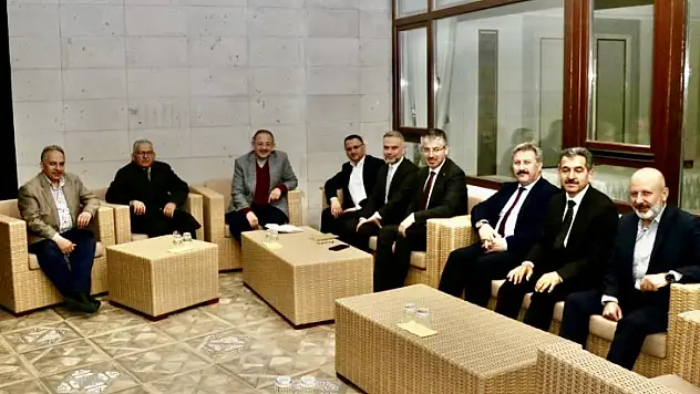 Özhaseki 4 başkanı 'dışarıdan uzman göz' ile topladı