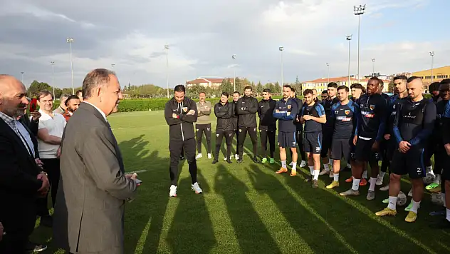 Özhaseki'den Kayserispor'daki alacaklarla ilgili açıklama! 'Siz de seçimlerde bize başarı dileyin'