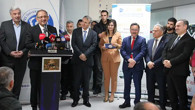 Özhaseki'den robotlu açılış