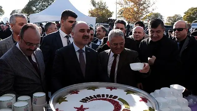 Özhaseki: 'Dünyanın hiçbir ülkesinde Türkiye'nin başında olduğu kadar bela yoktur'
