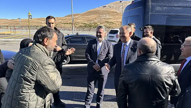Özhaseki Erciyes'te vatandaşlarla buluştu