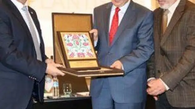 ÖZHASEKİ 'KIRMADIK, DÖKMEDİK, DIŞLAMADIK, ÖTEKİLEŞTİRMEDİK'