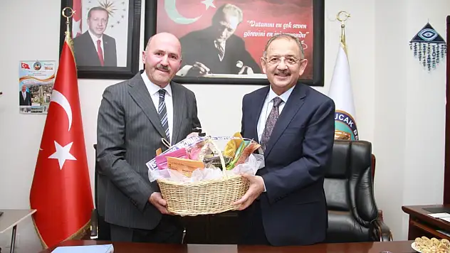 Özhaseki Kuyucak Belediye'ni ziyaret etti