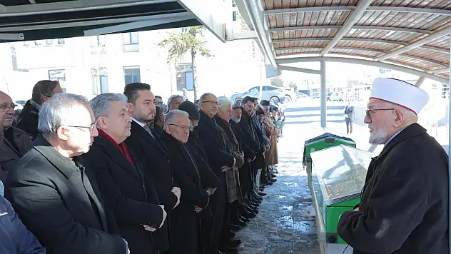 Özhaseki ve beraberindeki AK Partililer o ismi yalnız bırakmadı!