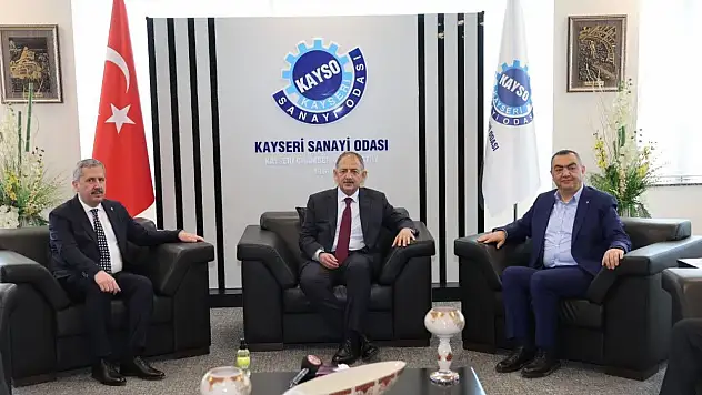 'AK Parti her zaman esnafın ve sanayicinin yanında'