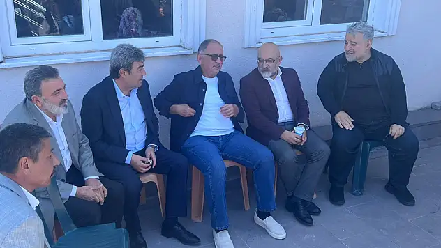 Özhaseki yeni imajıyla dikkat çekti! Belki ilk defa böyle göreceksiniz