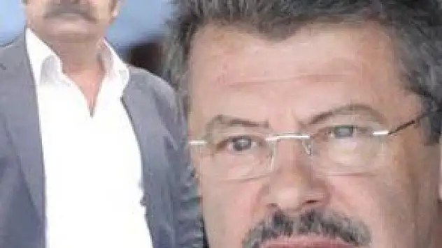 ÖZIŞIK'TAN,  AKAY'A TEPKİ: 'SAT SAT BİR ORA KALMIŞTI'