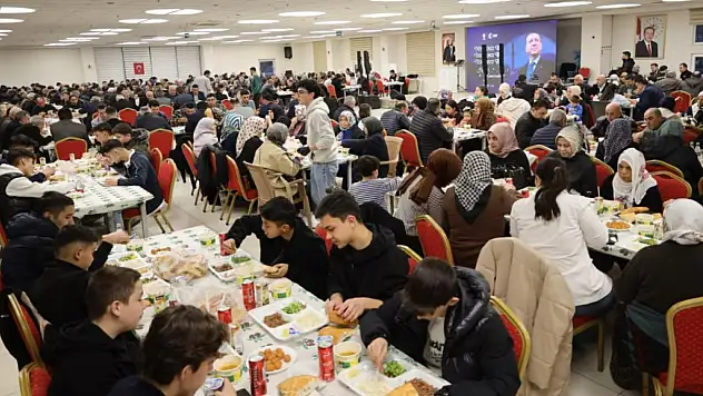 Özsoy ve Öztürk hemşehrileriyle iftarda buluştu