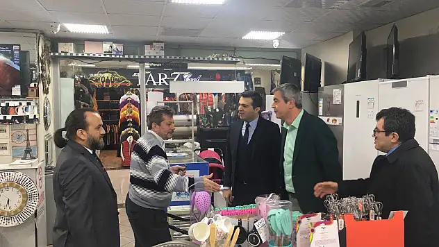 Özvarinli ve Yücel vatandaşı dinledi