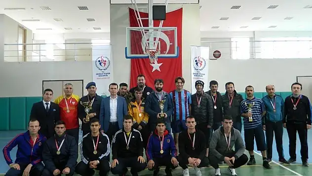 Özvatan'da kurumlar arası futsal müsabakaları sona erdi
