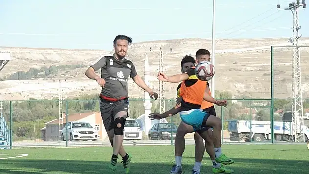 Özvatan Gençlik ilk hazırlık maçını farklı kazandı
