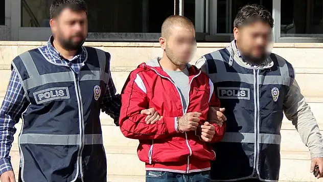 Palalı saldırgan suç makinesi çıktı