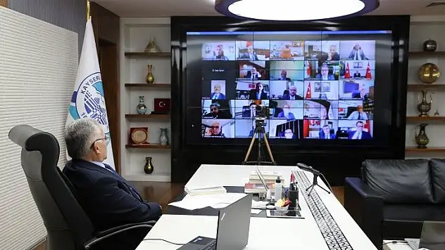 Pandemi Kurulu toplandı! Vatandaşlara sürekli o konu hatırlatılacak...