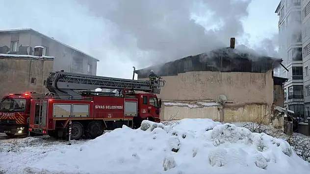 Korkutan yangın söndürüldü