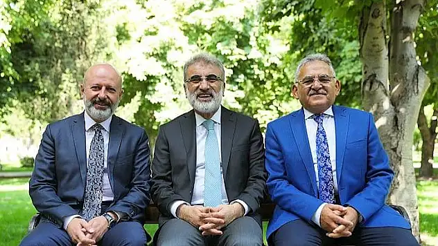 Parkta buluştular...