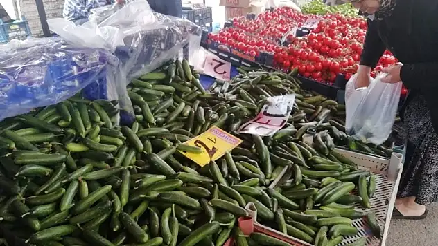 Pazarda Sebze Fiyatları Düşüşe Geçti
