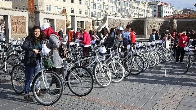 Pedallar Sağlık İçin Dönecek