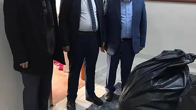 Pınarbaşı Belediyesi'nden ihtiyaç sahibi öğrencilerini ısıtan yardım