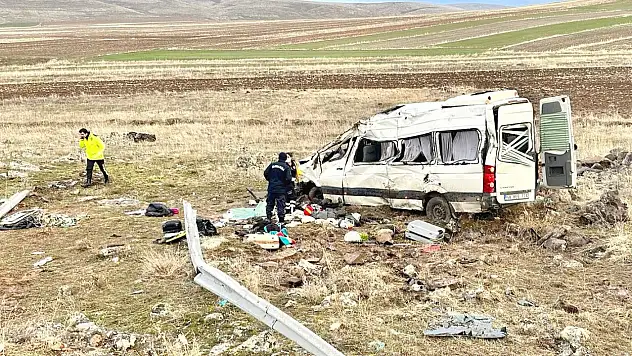 Pınarbaşı'da trafik kazası : 2 ölü, 7 yaralı