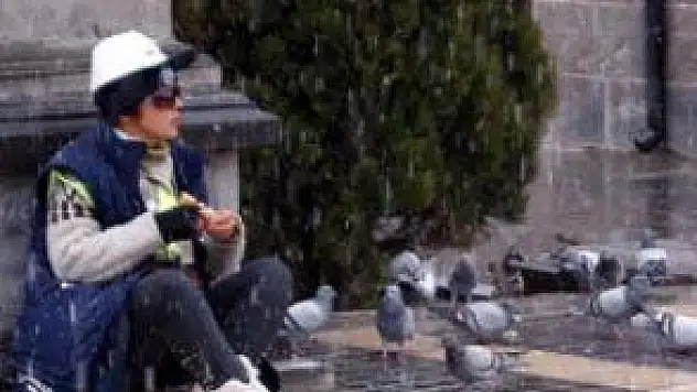  PİYANGOCUDAN KAR ALTINDA İNSANLIK DERSİ