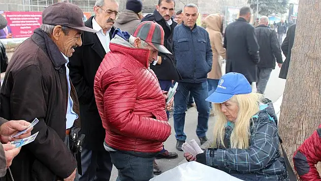 Piyangocularda, amorti yoğunluğu