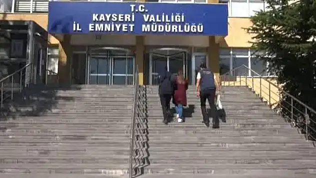 PKK'lı terörist saklandığı evde yakalandı