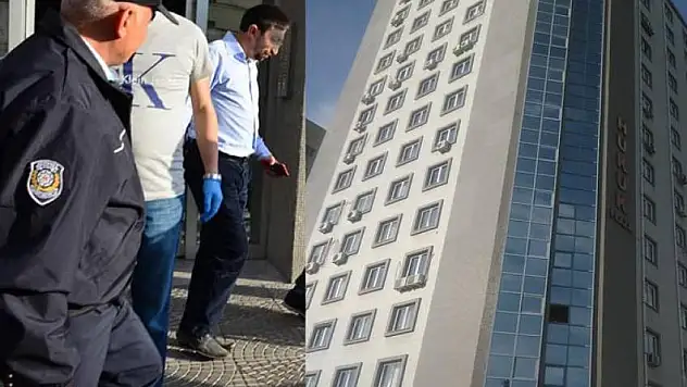 Plazada silah sesleri