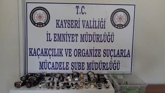 Üç ayrı iş yerinde arama yapıldı