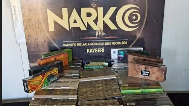 Polis şüphelendi durdurdu, bakın neler buldu