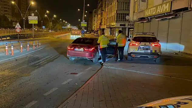 Polis uygulamasında pes dedirten olay: Ehliyetsiz sürücü, ehliyetsiz arkadaşını yardıma çağırdı