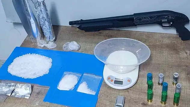 Park halindeki araçta çıktı...