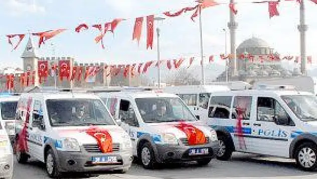 POLİSİN YENİ ARAÇLARINI HAYIRSEVERLER ALDI