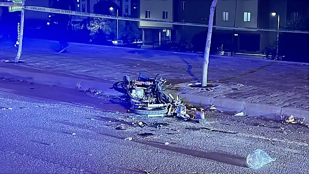 Polisten kaçarken kamyonete çarptı! Sürücü hayatını kaybetti