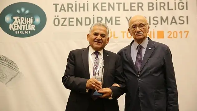 Prof. Dr. Metin Sözen'den Başkan Büyükkılıç'a anlamlı ve övgü dolu açıklama
