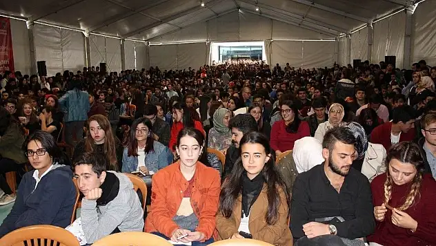 Prof. Dr . Ortaylı: 'Tarih ders kitaplarından hiçbirini okumadım'